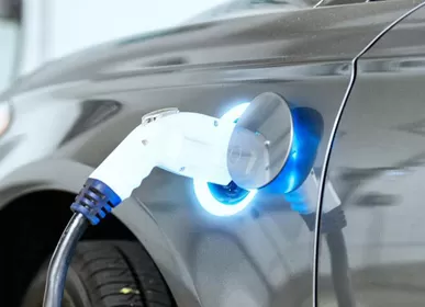 Litiumprisene steg kraftig og nye energikjøretøyer fikk sin fjerde prisøkning i år.
